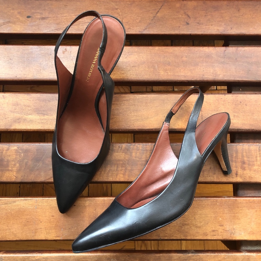 Banana Republic Black Slingback Pumps